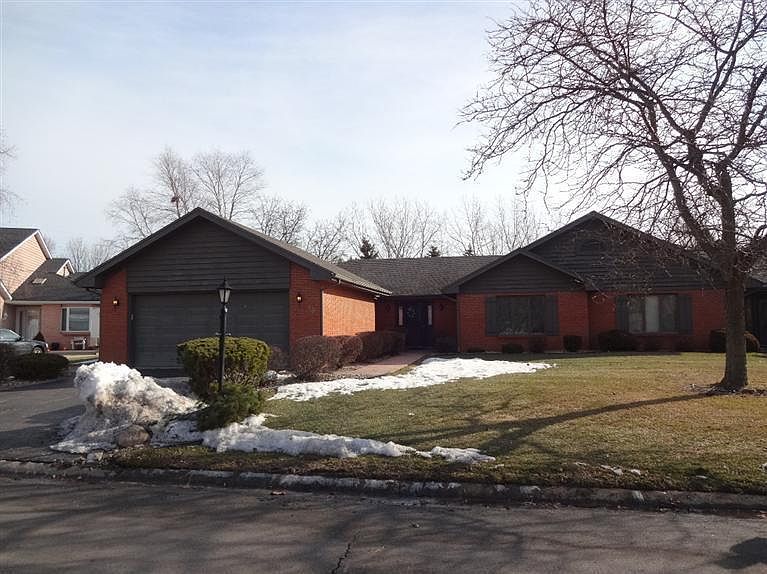 1st image of 19 Glen Eagles Dr
