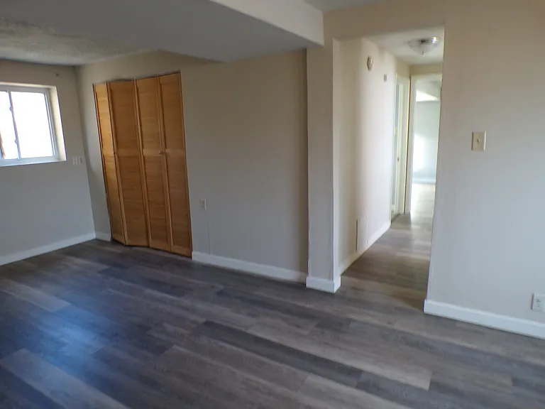 1308 Hartford St — Photo 15