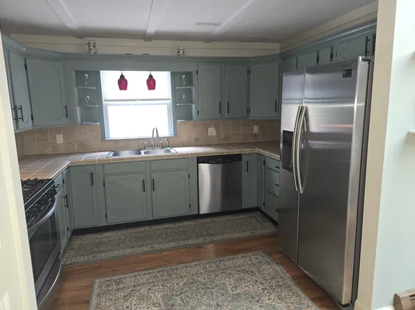 (undisclosed Address), Canton, CT 06019