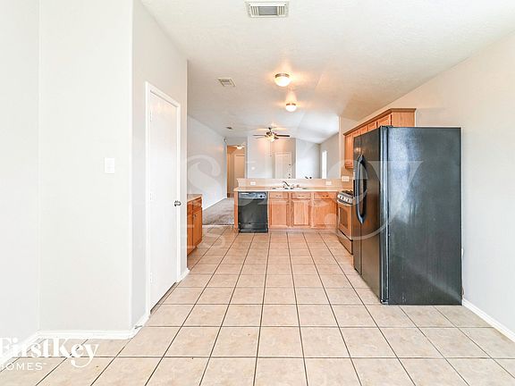 4th image of 17822 Seco Creek Ln