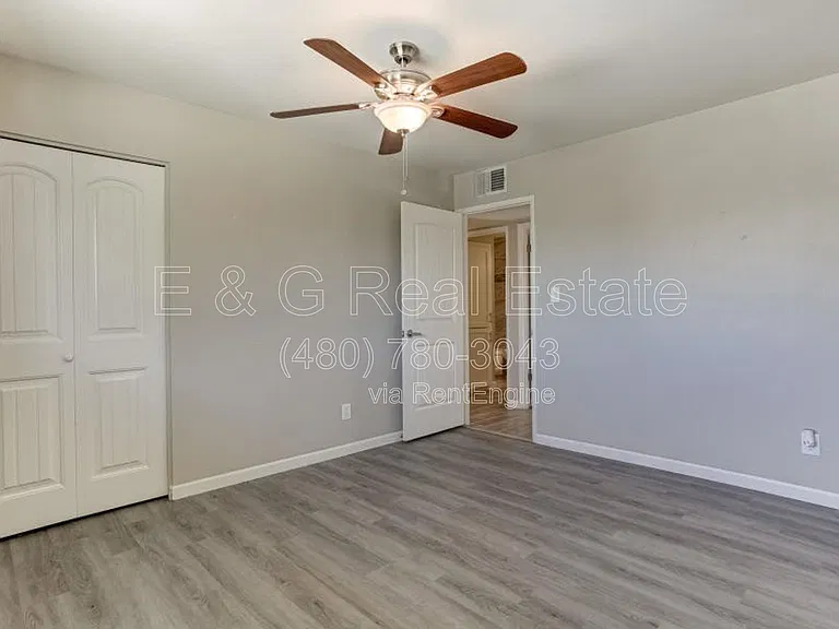 1527 W Huntington Dr — Photo 10