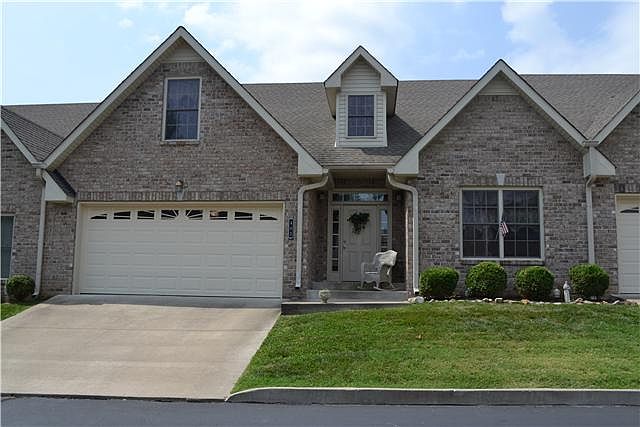1st image of 402 Country Club Ct