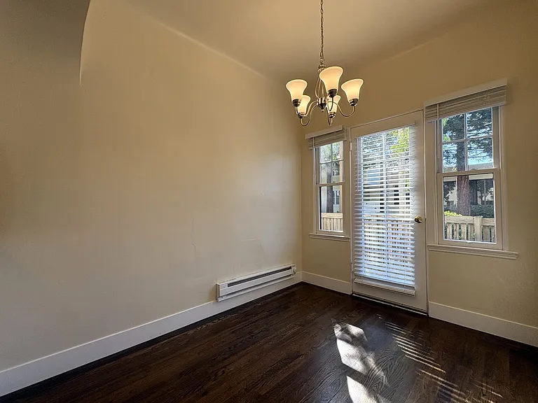 530 Webster St #11 — Photo 11