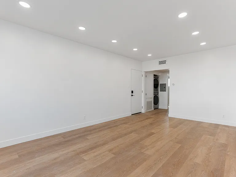 8960 Hargis St #3 — Photo 4
