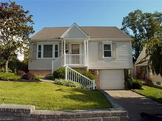 115 Valley Way photo 1