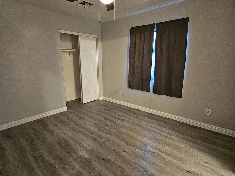 7355 N Black Canyon Hwy #2 — Photo 6