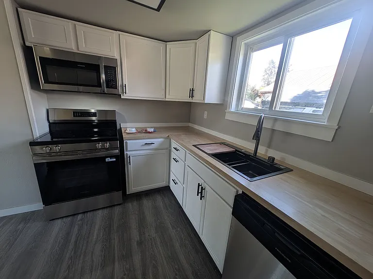 518 S Scott Ave — Photo 10