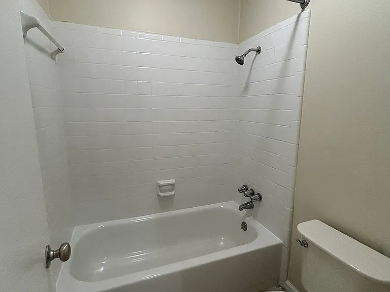 336 Foxboro Dr — Photo 10