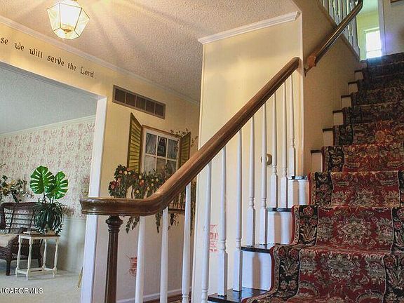 4th image of 3015 Country Club Dr
