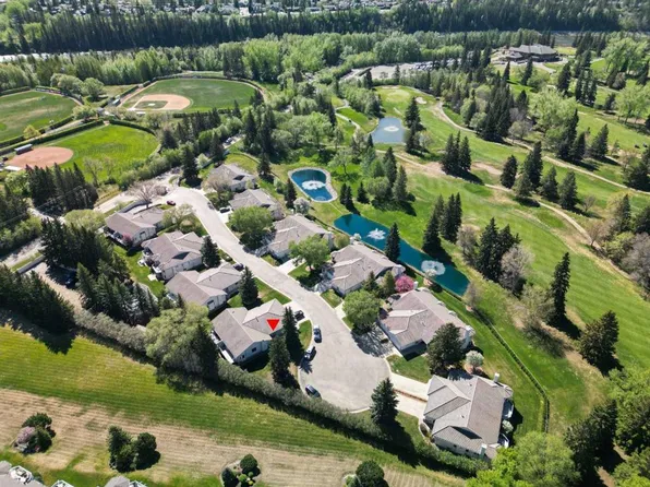 4700 S Fountain Dr #14, Red Deer, AB T4N 6W4