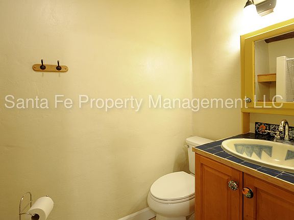 5th image of 132 W Buena Vista St