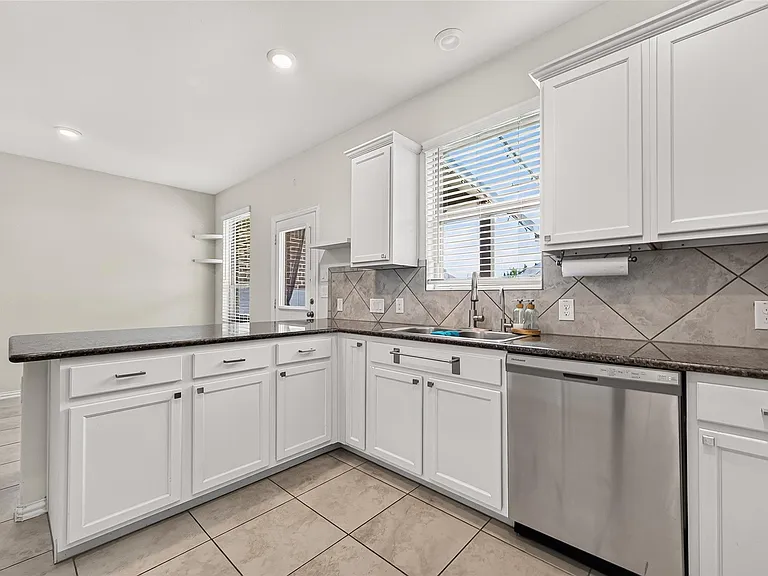 20223 Highfield Park Dr — Photo 14