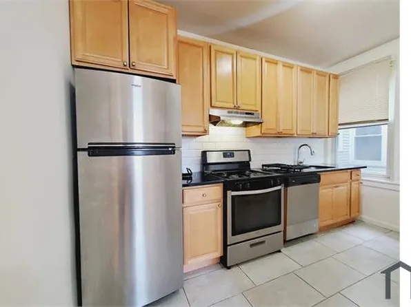 85 Brown Pl #1, Jersey City, NJ 07305