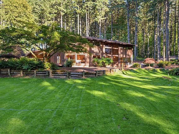 5th image of 22685 SW Mountain Creek Rd