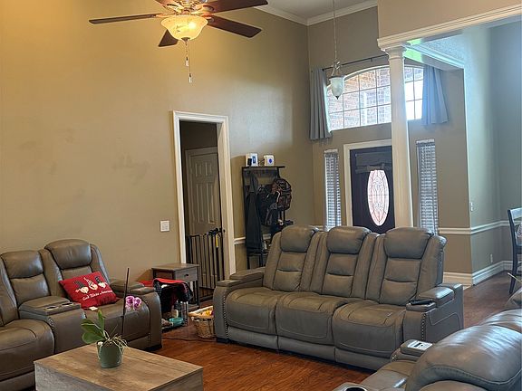 4th image of 5380 Colbie