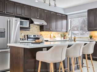 4 Curran Hall Cres, Toronto, ON M1G0A2