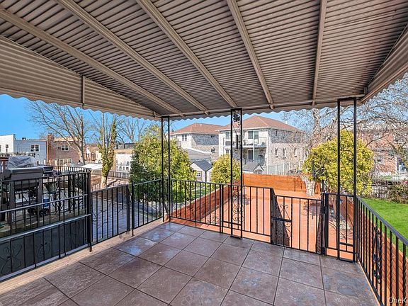 4th image of 3247 Fairmount Avenue