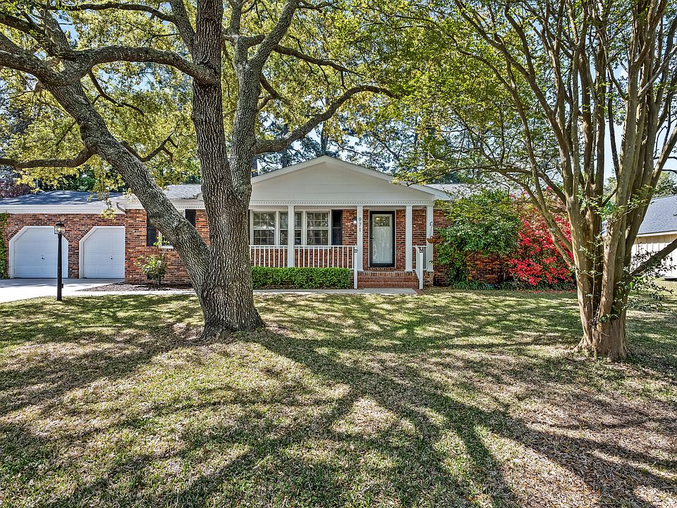 1st image of 971 Carmel Dr