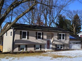 111 Acorn Dr, Horseheads, NY 14845