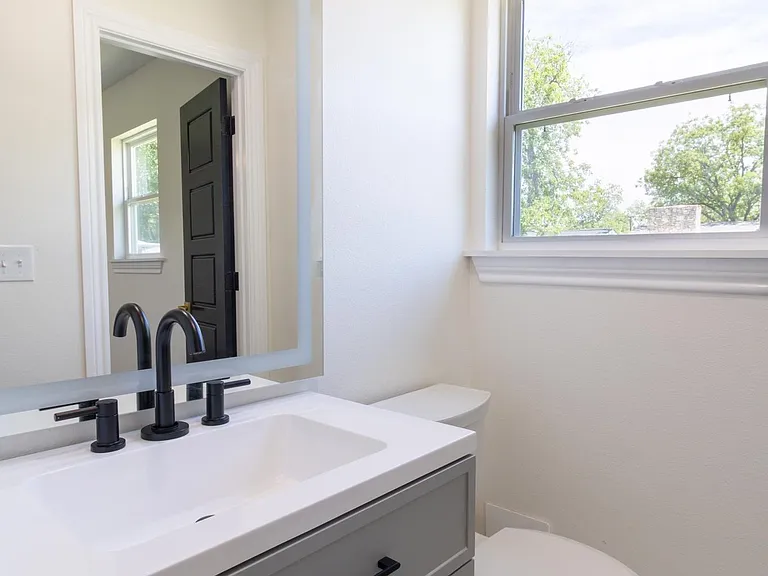 1310 Eleanor St — Photo 17