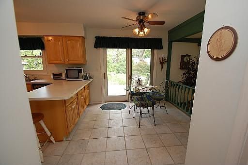 2nd image of 25W270 Gunston Ave
