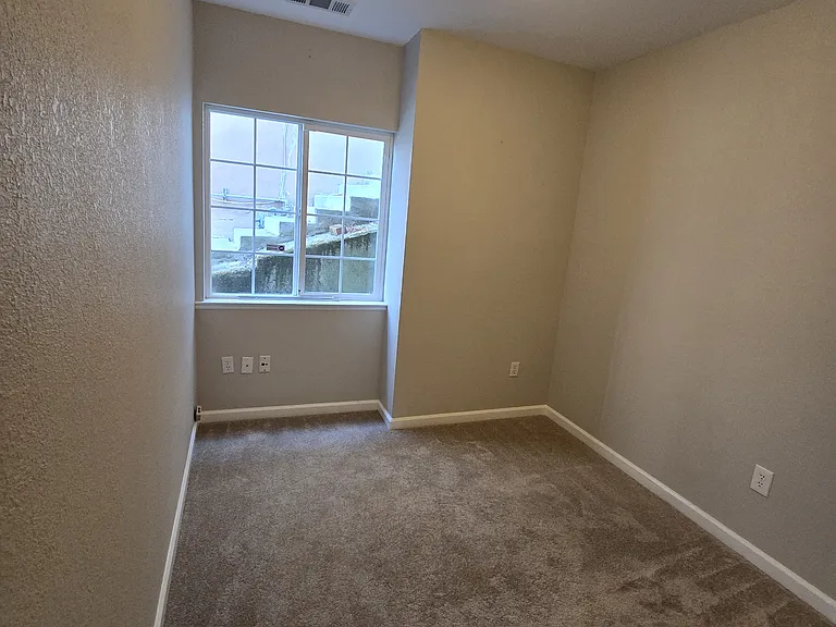 1160 Arlington Way — Photo 32