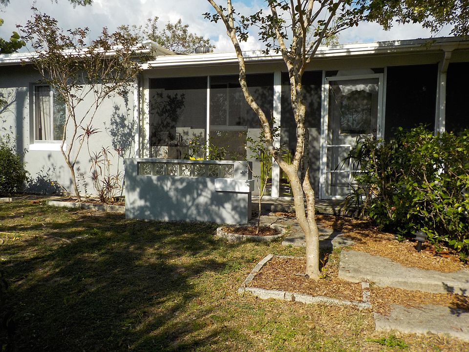 1st image of 22054 Perkin Ter