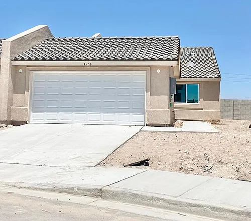 7254 E 37th Pl Photo 1