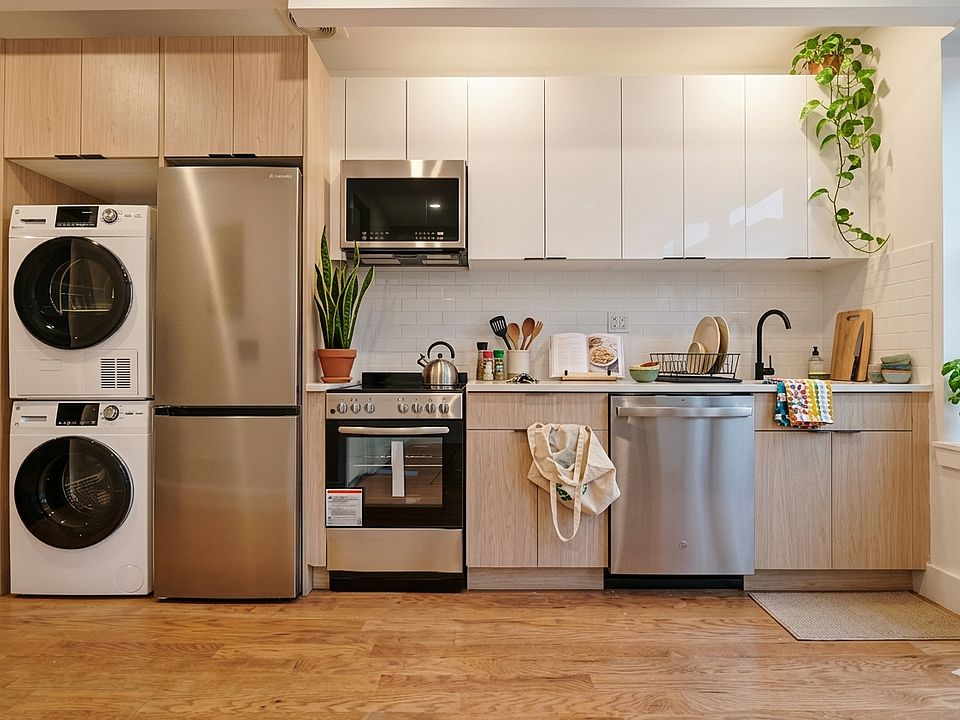 1st image of 285 Metropolitan Ave #3F