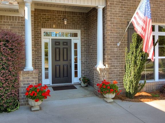3rd image of 119 Pink Dogwood Cir