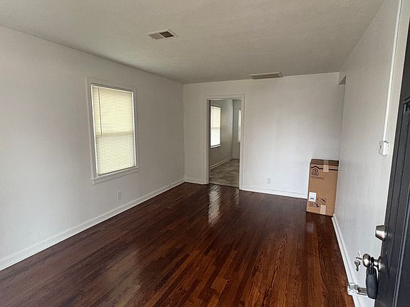 5th image of 1934 S 28th St