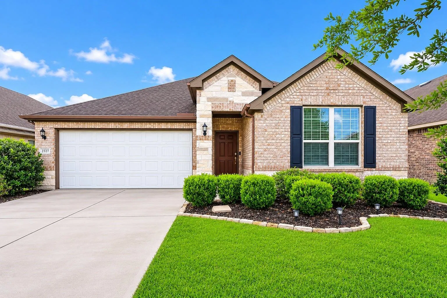 3 bed, 2.0 bath, 1743 sqft, $2,250 — Photo 1