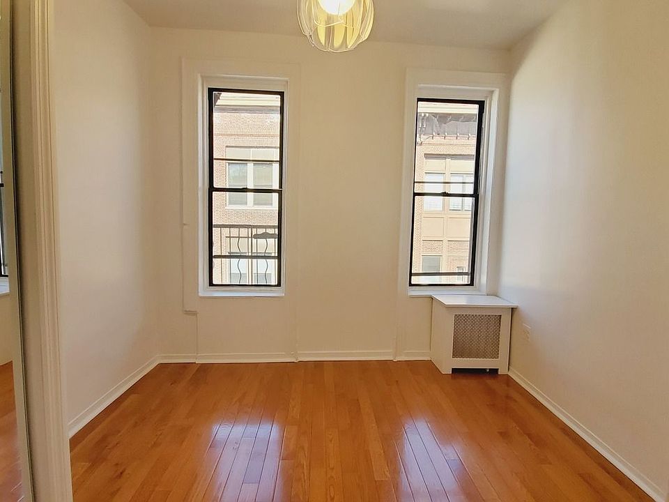1st image of 132 N 1st St APT 9