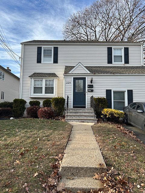 1st image of 229 Livingston Ave #1