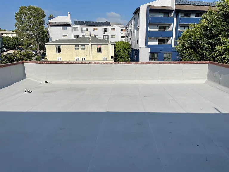 Westwood Apartments — Photo 22