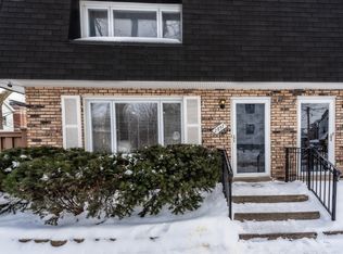 2857 N Greenview Ave, Chicago, IL 60657