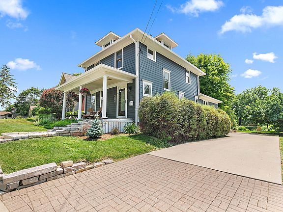 2nd image of 512 Barrington Ave