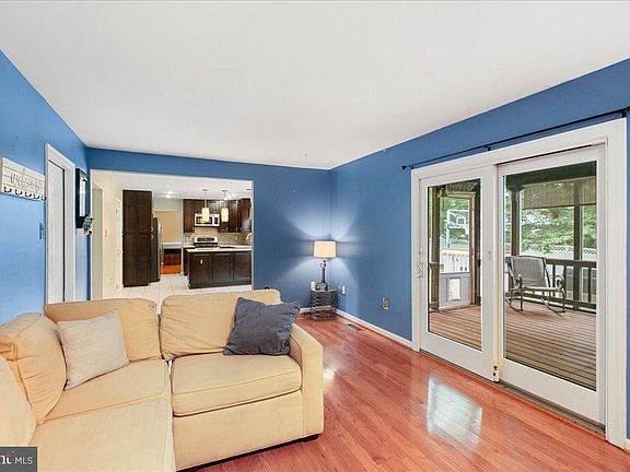 3rd image of 7142 Red Horse Tavern Ln