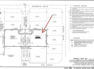 585 Berry Creek Ave, Fortuna, CA 95540