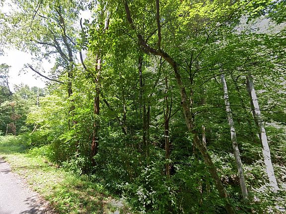 2nd image of 4595 Sulphur Creek Rd
