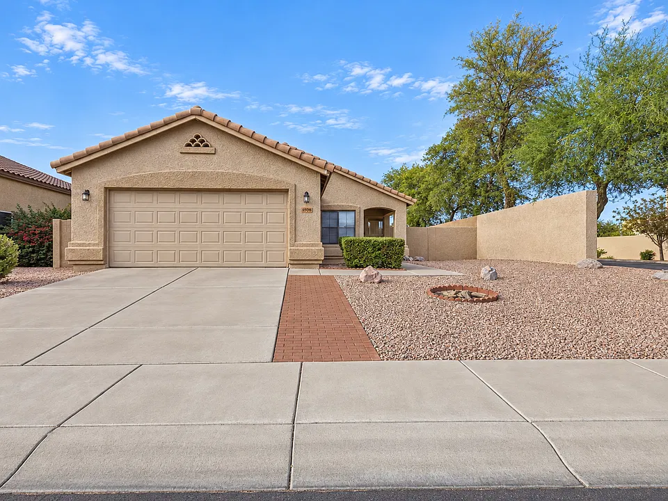 6906 W Phelps Rd
