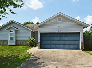 711 S Daniel Ln, Willard, MO 65781