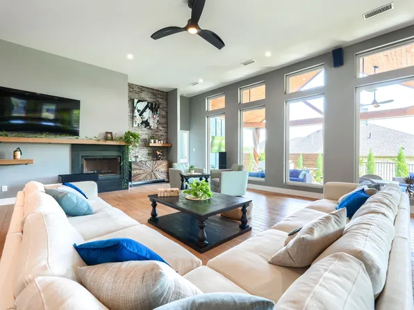 820 E Heath St, Rockwall, TX 75087