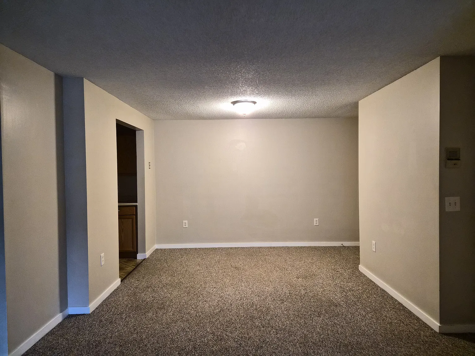 1 bed, 725 sqft, $1,800 — Photo 2