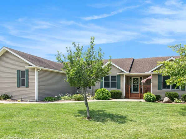 8393 Wiggins Rd, Howell, MI 48855