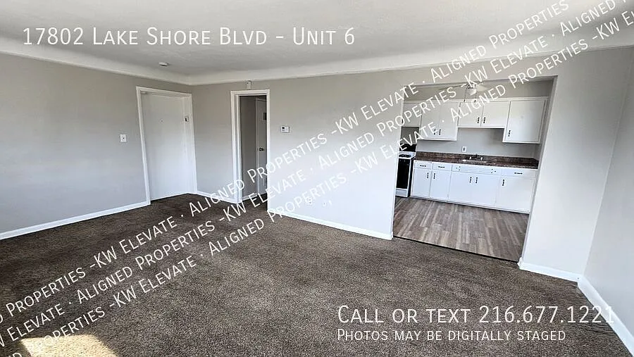 Charming 2Bedroom Apartment with Garage Parking! — Photo 4