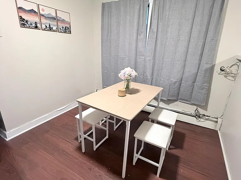 218 1st St #1 — Photo 7
