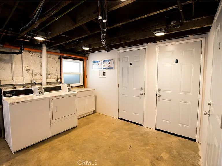 711 W 6th St #5 — Photo 22
