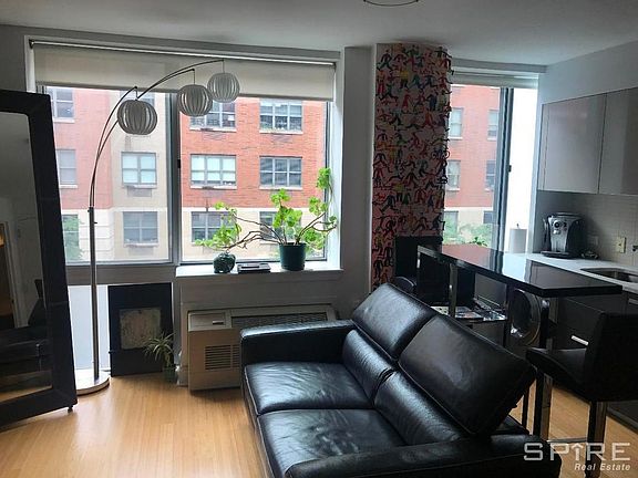 2nd image of 505 W 47th St #3A