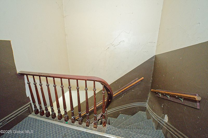4th image of 198 Hill Street